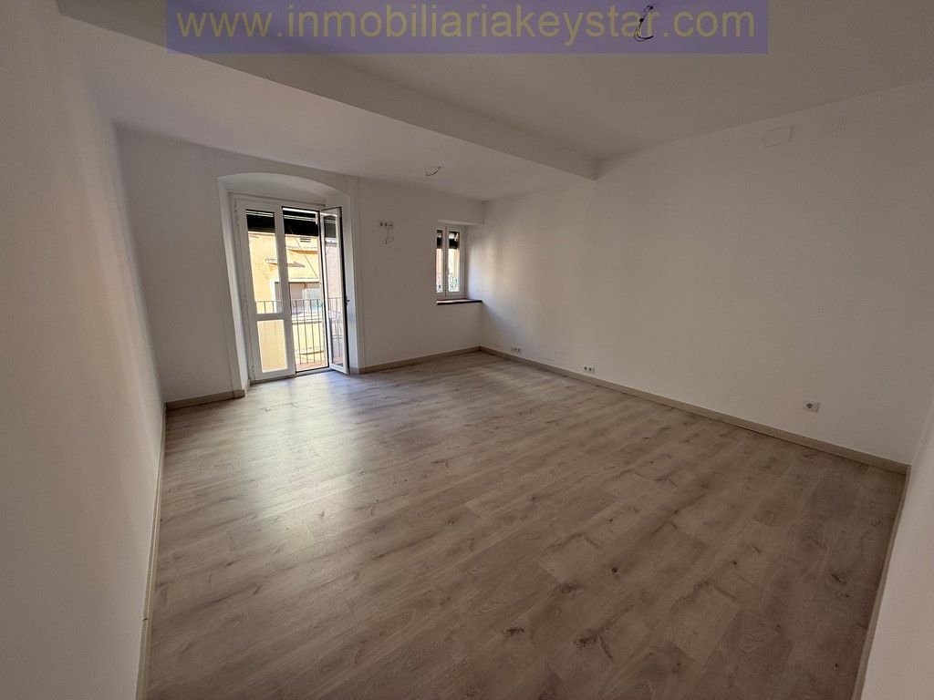 Living room of Flat to rent in Vilanova i la Geltrú  with Air Conditioner, Parquet flooring and Balcony