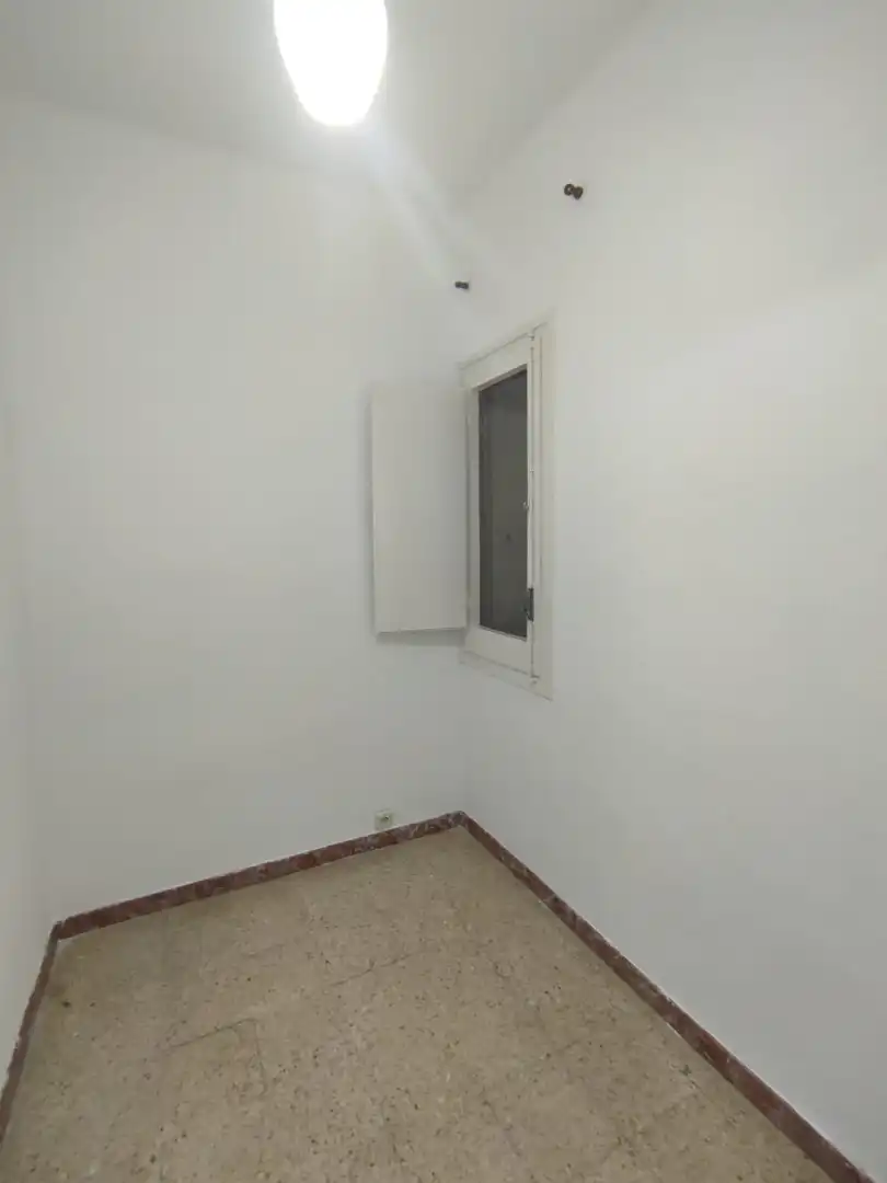 Habitación de Piso en venta en L'Hospitalet de Llobregat con Balcón