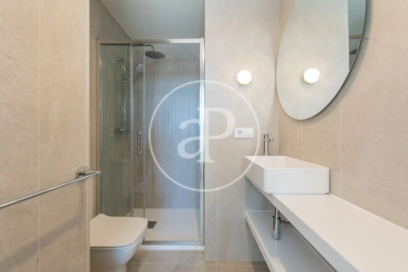 Baño de Ático en venta en Madrid con Aire acondicionado, Calefacción y Terraza