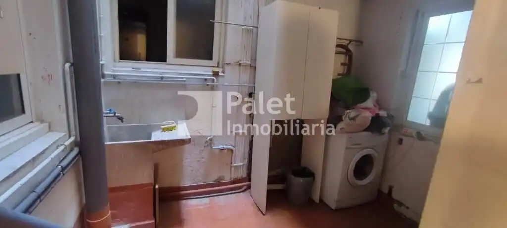Kitchen of Ground floor for sale in Barcelona  with Terrace and Storage room