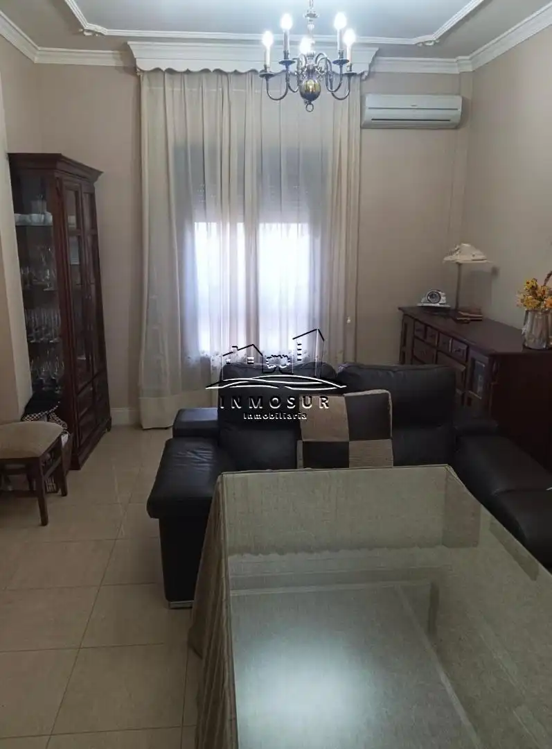 Sala de estar de Casa adosada en venta en Lucena con Terraza