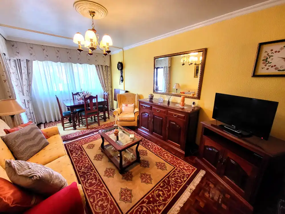Living room of Flat for rent in Vigo   with Heating, Parquet flooring and Terrace