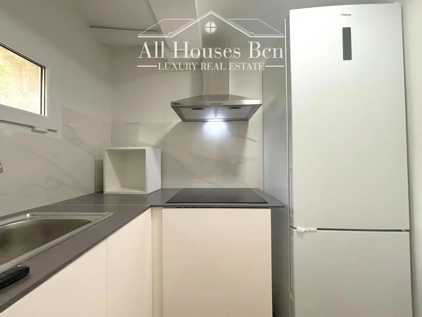 Cocina de Piso en venta en L'Hospitalet de Llobregat con Aire acondicionado, Calefacción y Parquet