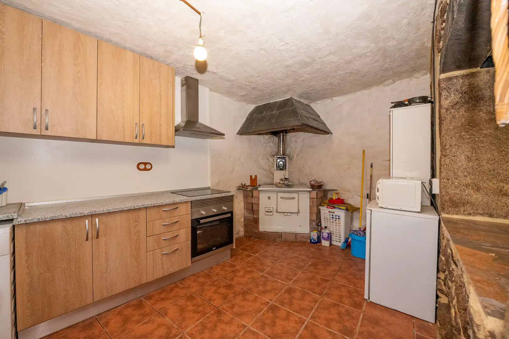 Cocina de Finca rústica en venta en Guitiriz con Amueblado