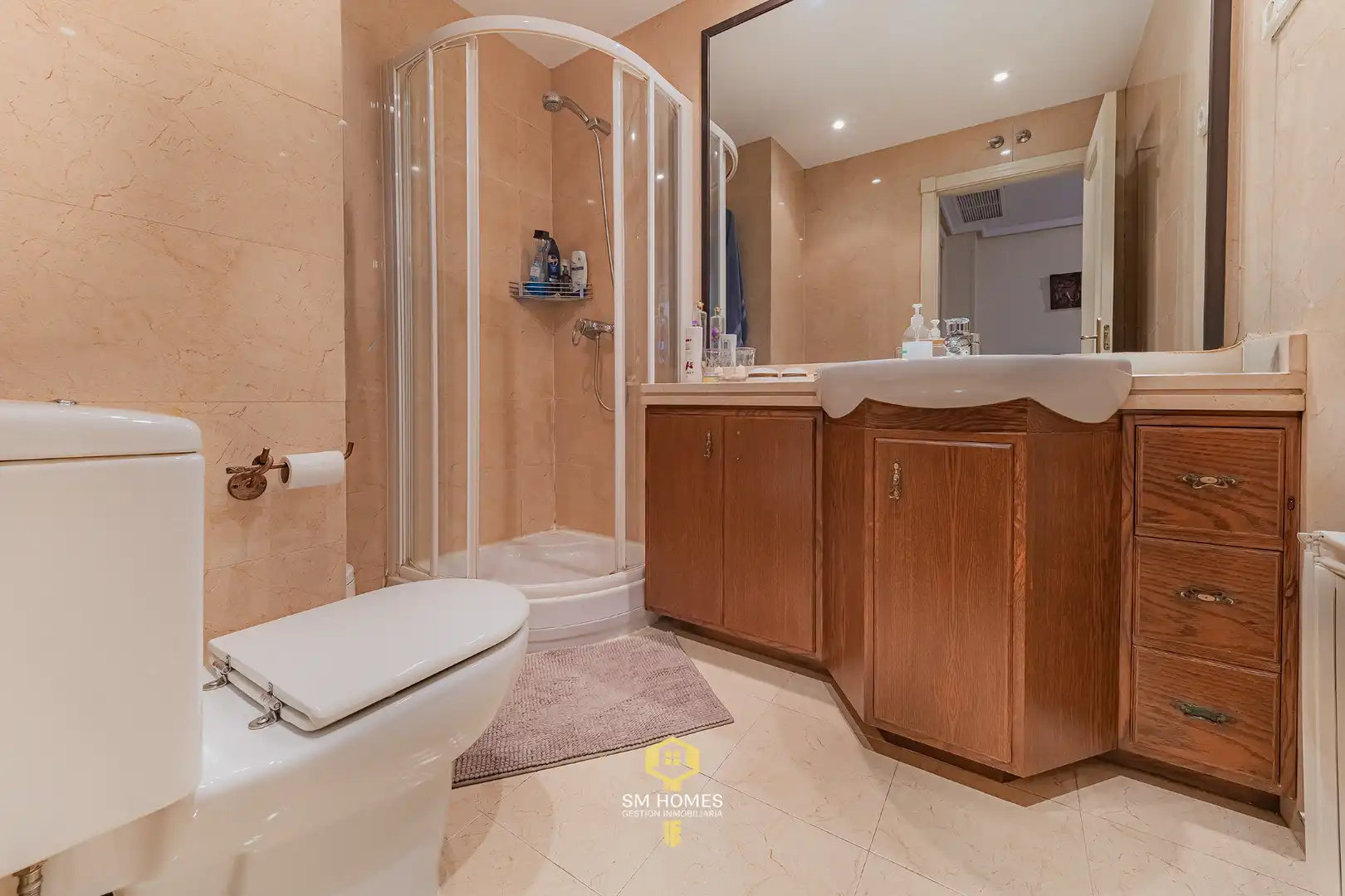 Badezimmer von Wohnung zum Verkauf in Madrid mit Klimaanlage, Heizung und Terrasse