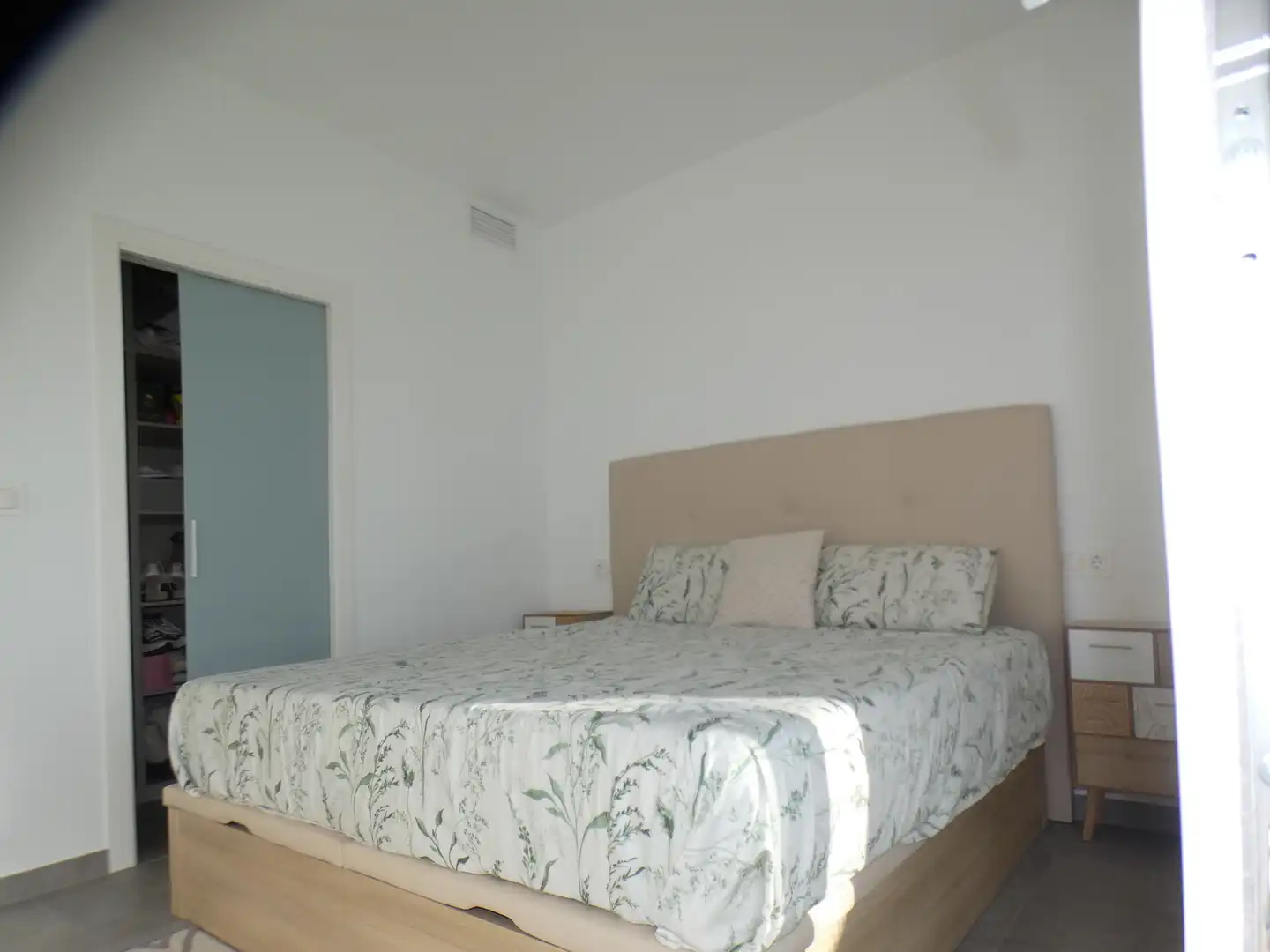 Habitación de Casa adosada en venta en San Pedro del Pinatar con Aire acondicionado, Calefacción y Jardín privado