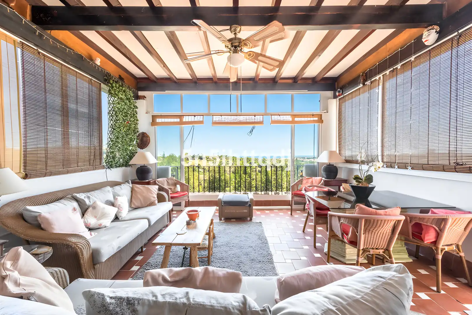 Sala de estar de Ático en venta en Marbella con Terraza, Piscina y Amueblado
