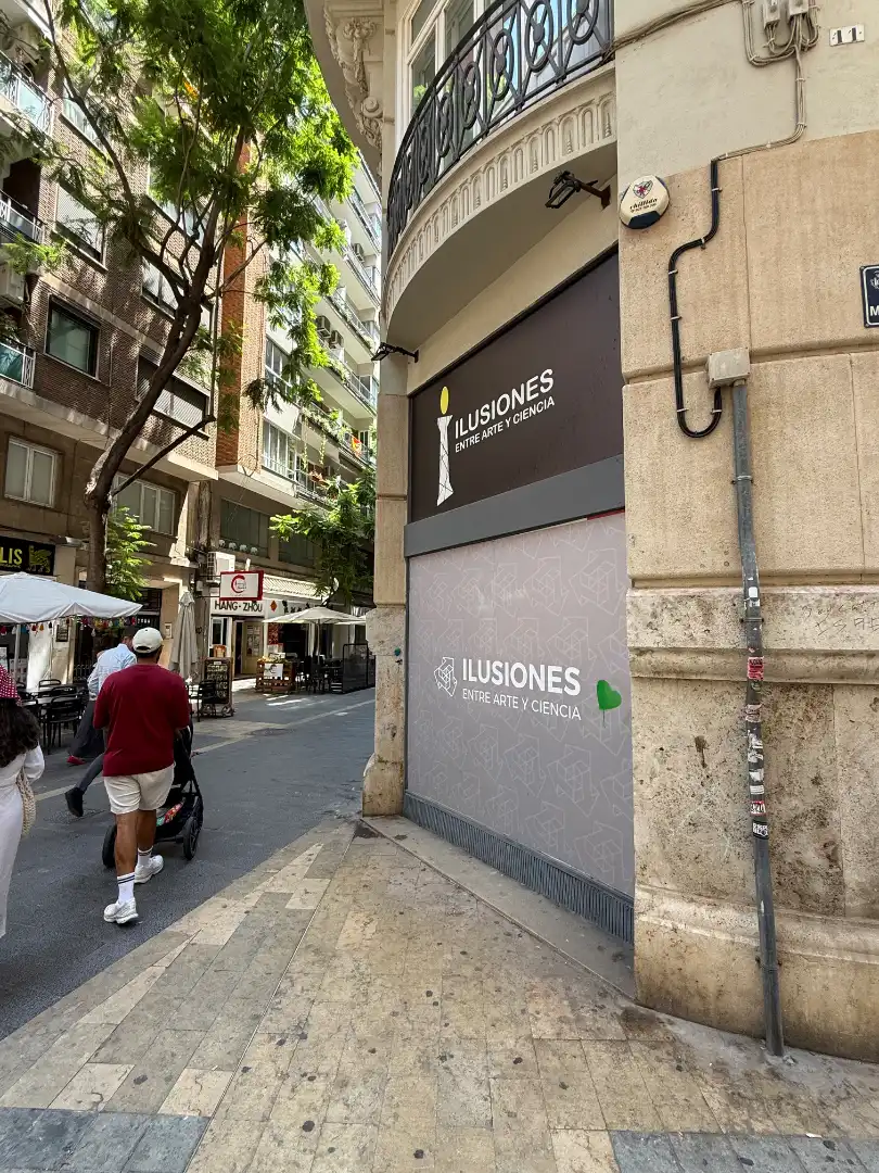 Außenansicht von Geschaftsraum zur Miete in Valencia mit Klimaanlage und Alarm