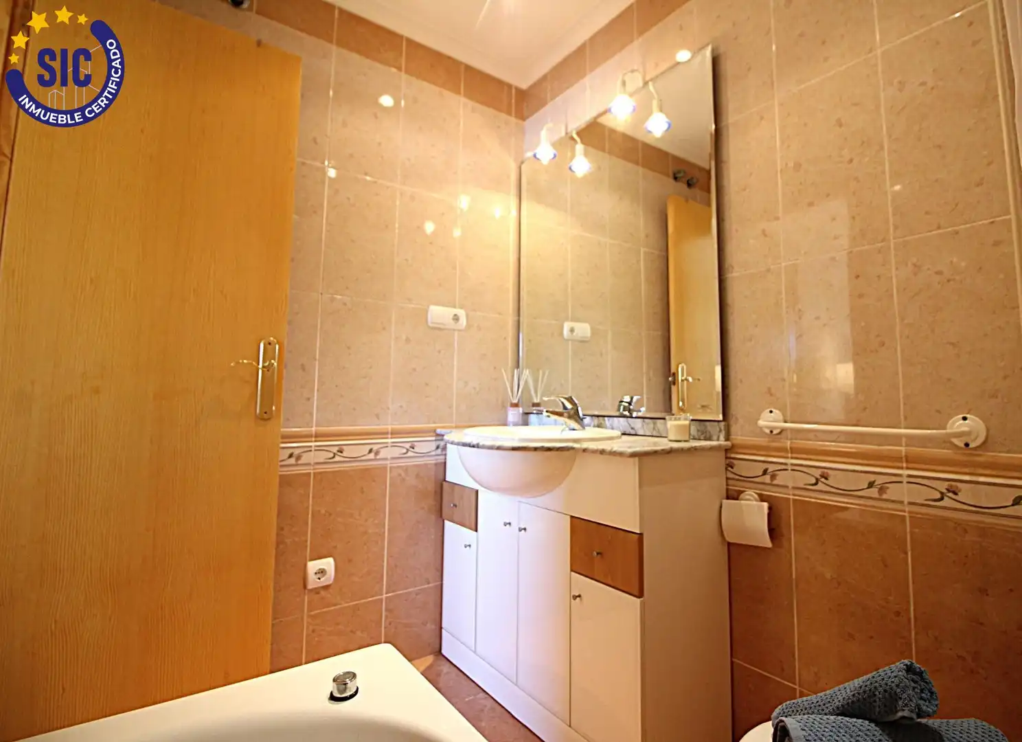 Bany de Apartament en venda en Oropesa del Mar / Orpesa amb Aire condicionat, Terrassa i Moblat