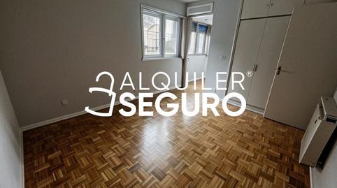 Foto 2 de Piso de alquiler en De la Estrella Polar , Estrella, Madrid