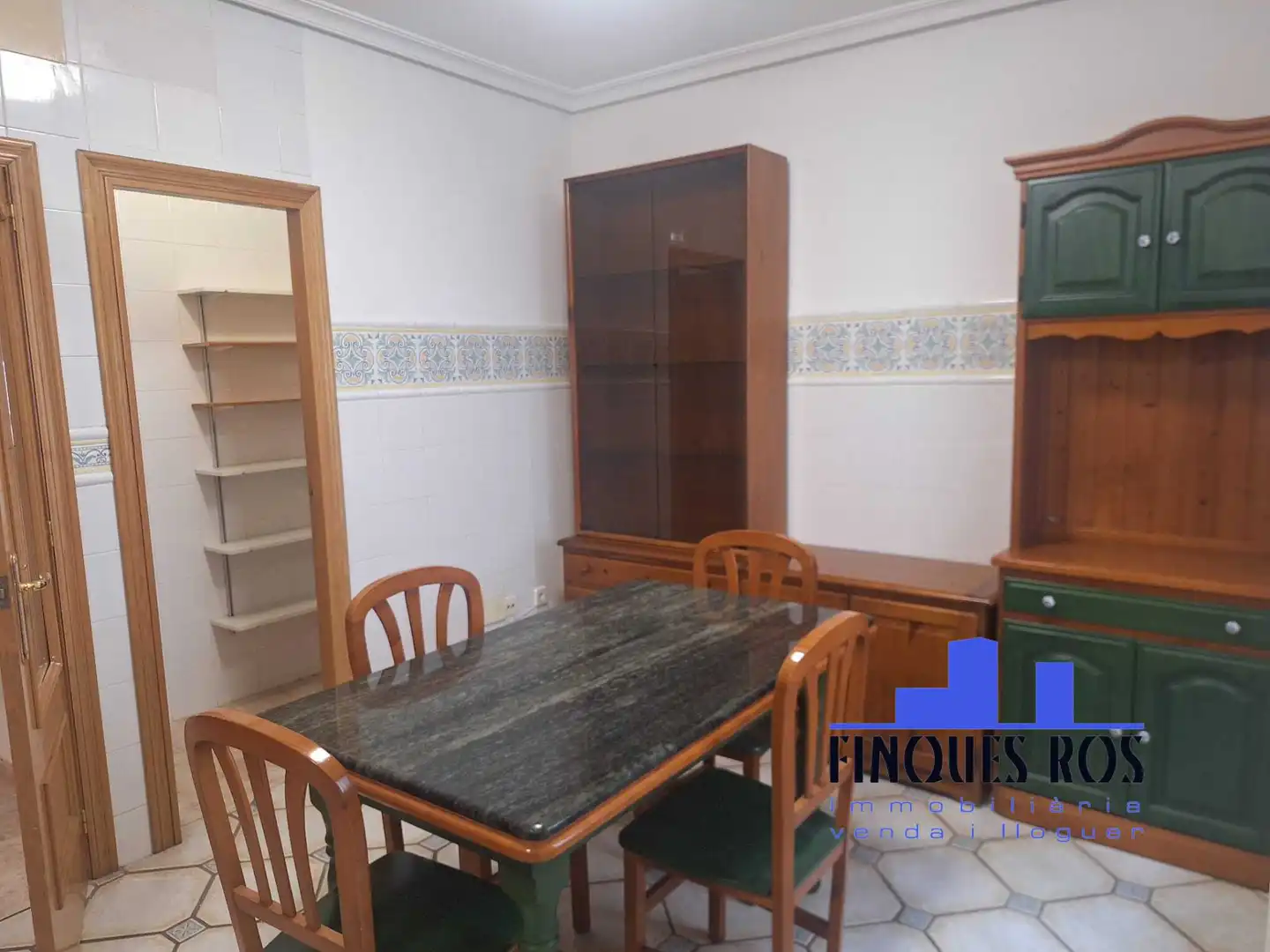 Esszimmer von Einfamilien-Reihenhaus zum Verkauf in Vinaròs mit Klimaanlage, Heizung und Terrasse