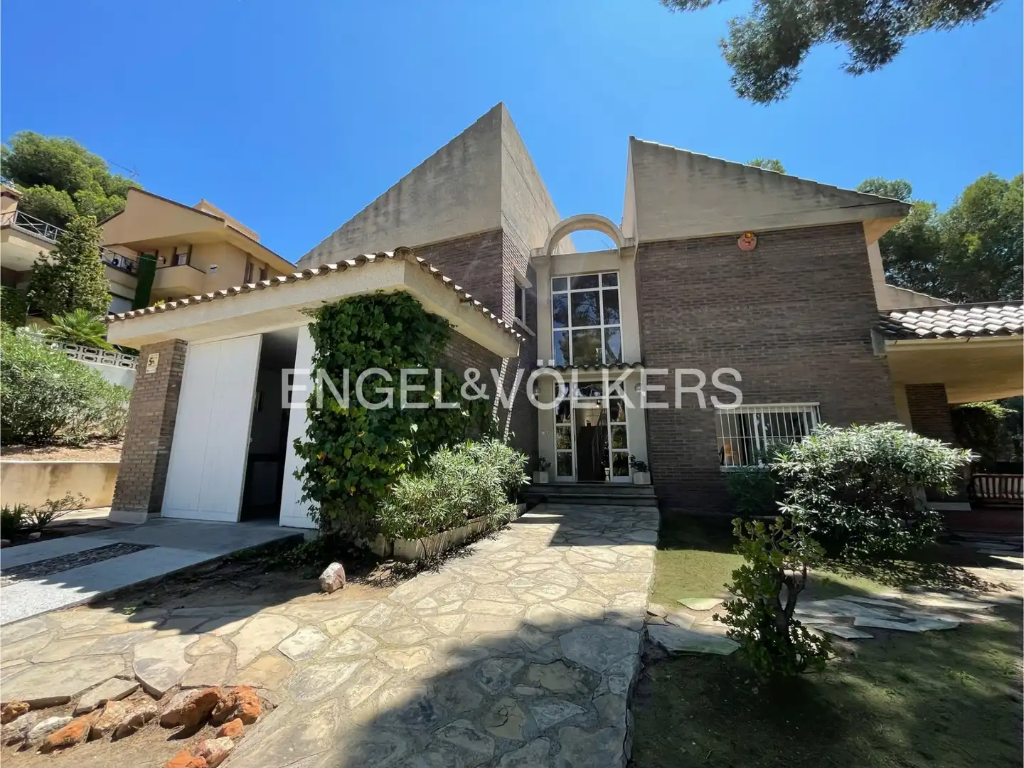Vista exterior de Casa o xalet en venda en Salou amb Aire condicionat, Calefacció i Jardí privat