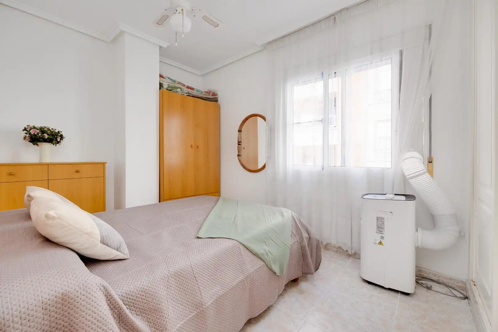 Habitación de Apartamento en venta en Torrevieja con Terraza y Amueblado