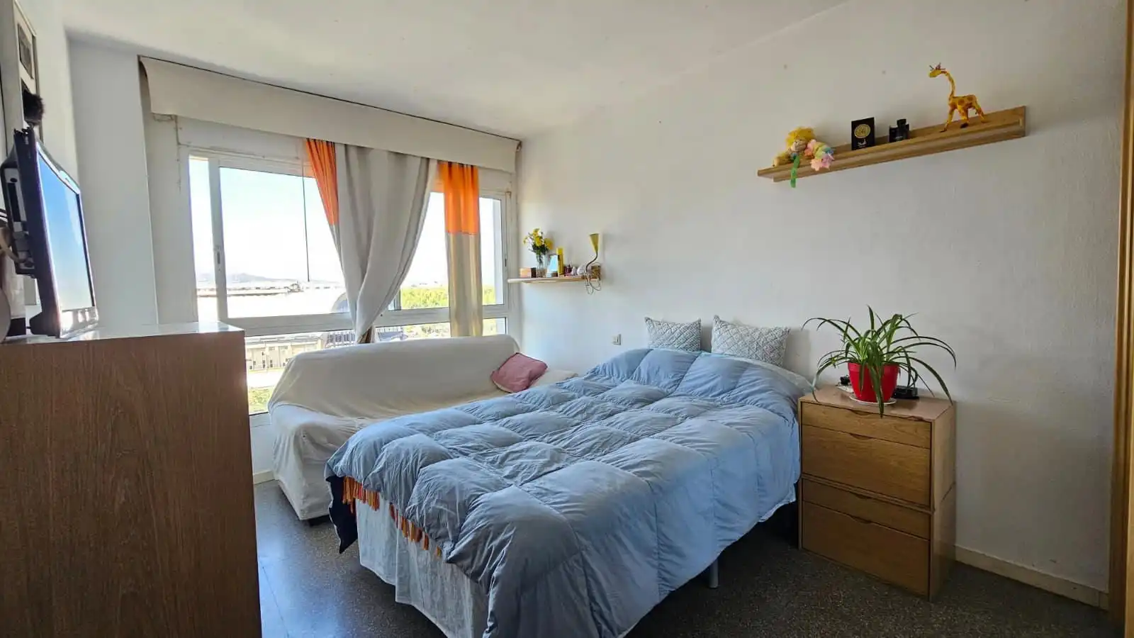 Dormitori de Àtic en venda en Barcelona amb Moblat