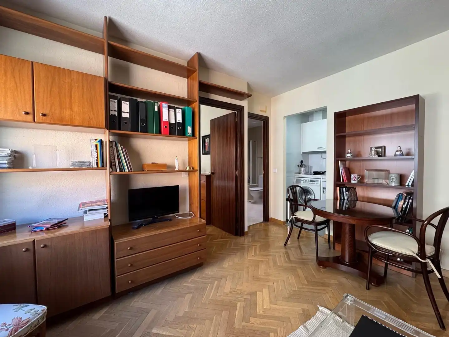 Living room of Flat for rent in  Madrid Capital  with Air Conditioner