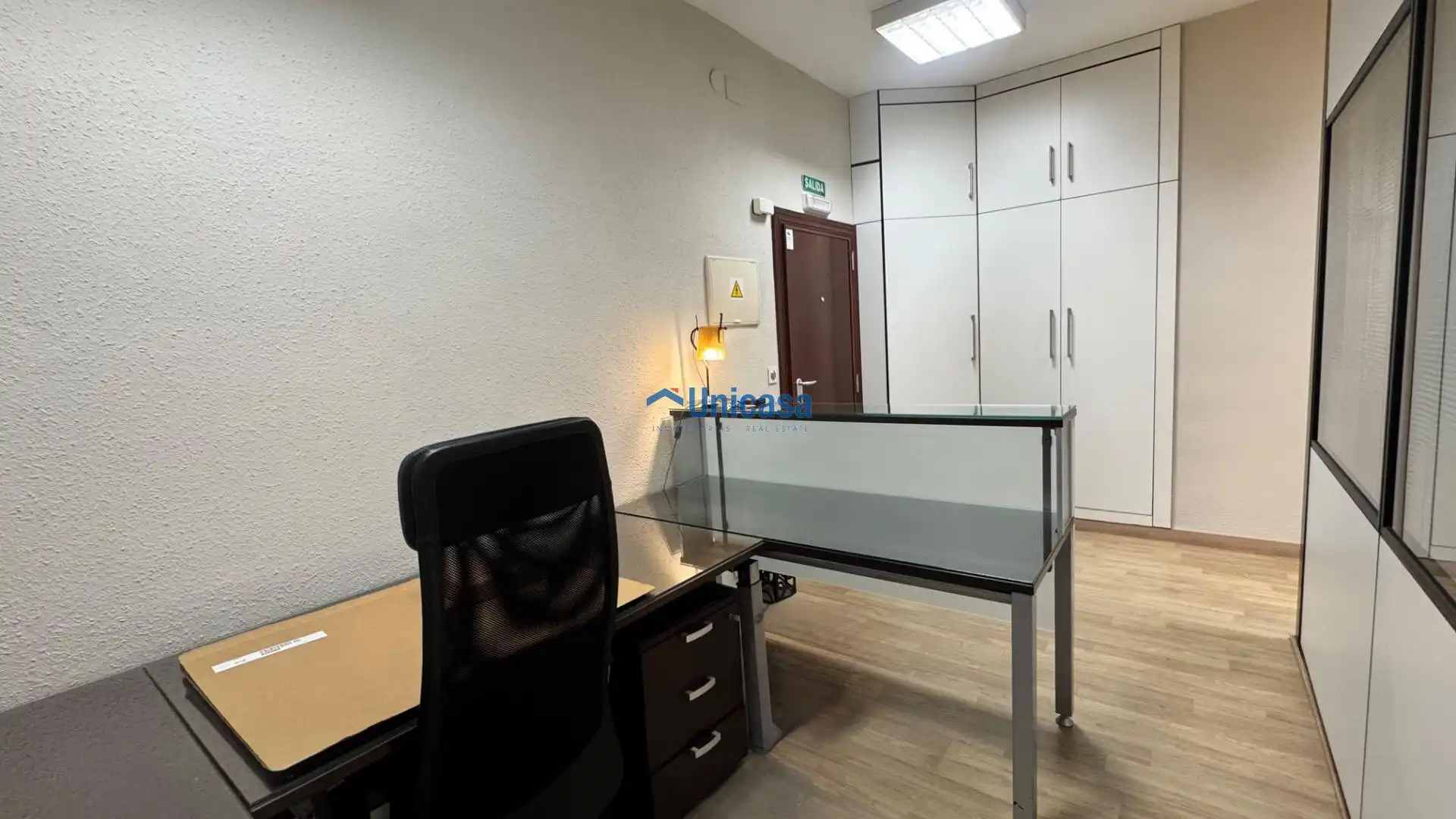 Büro zur Miete in Málaga mit Klimaanlage, Heizung und Möbliert