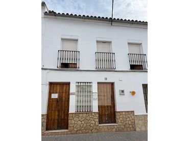 House with balcony for sale in Calle Fuente De La