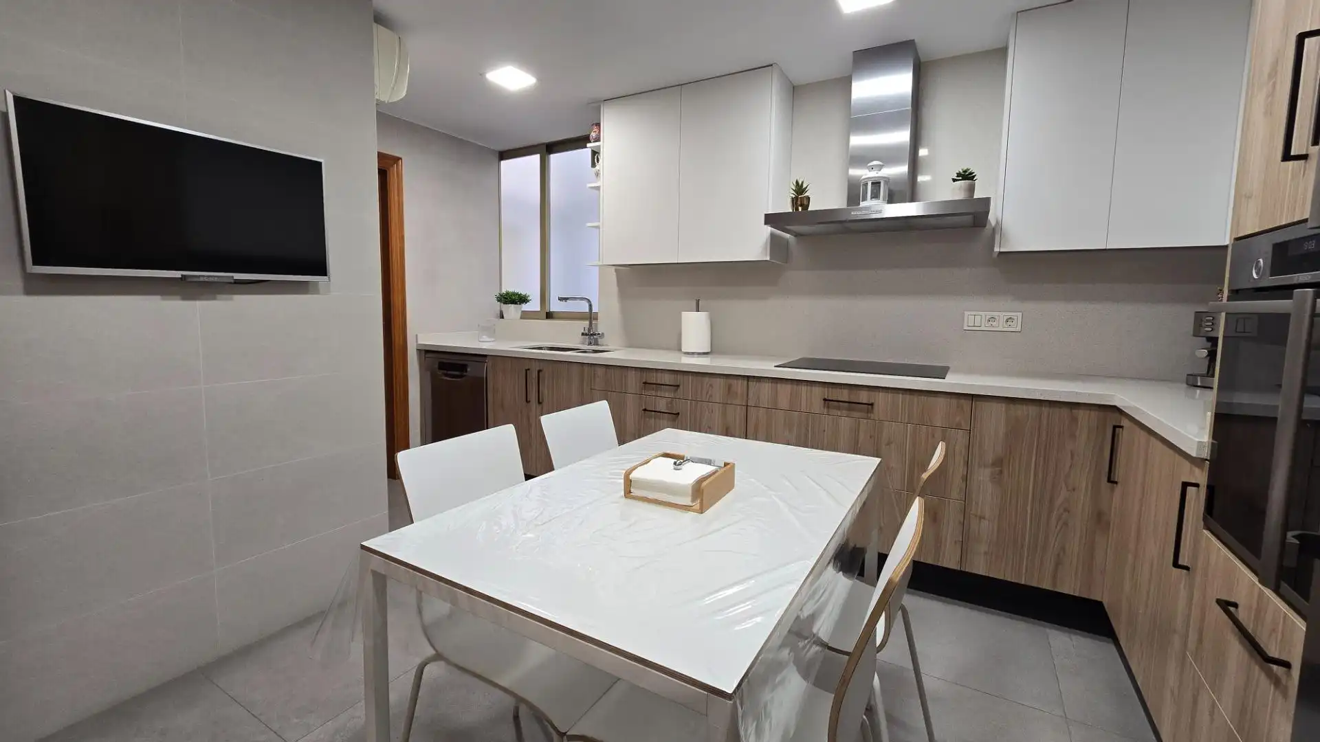 Flat for sale in Calle mariano luiña , Pont Nou - Corazón de Jesús
