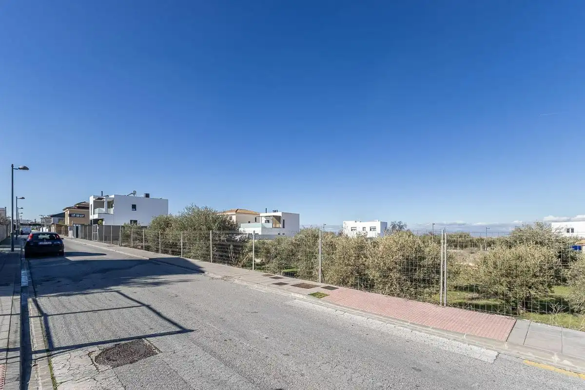 Terreni e lotti in vendita a La Zubia Ciudad, imagen 3