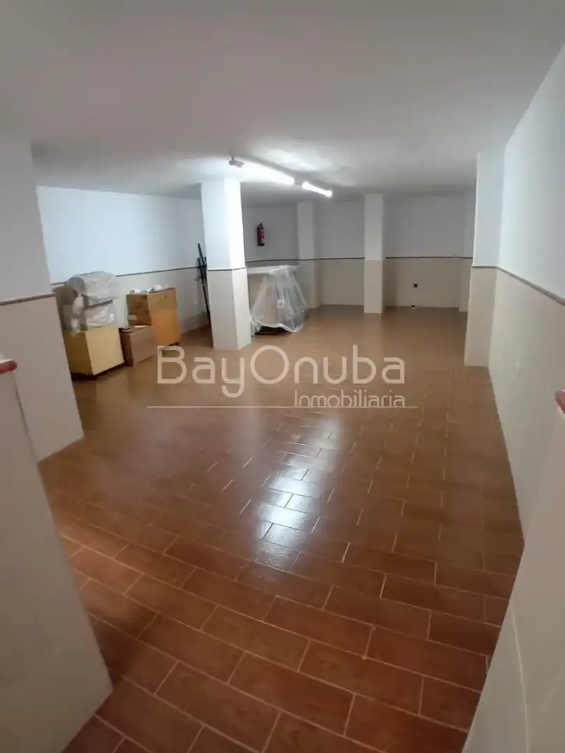 Local comercial en venta en Centro, imagen 2