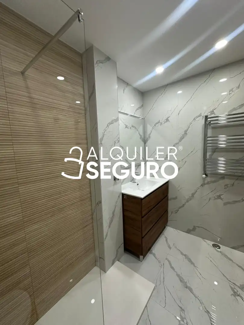 Piso de alquiler en de las Retamas, Prado Santo Domingo - Ensanche