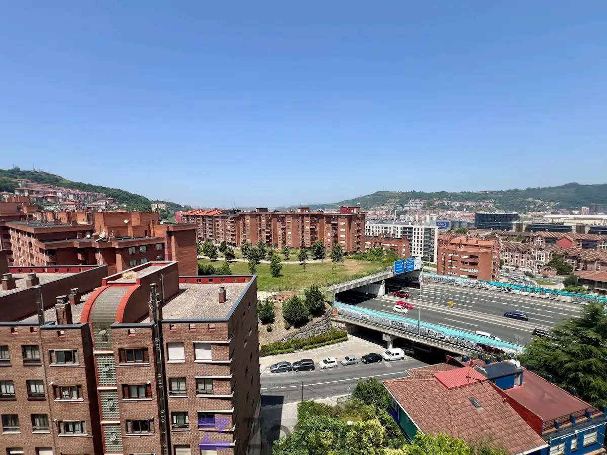 Vista exterior de Piso de alquiler en Bilbao  con Calefacción, Parquet y Amueblado