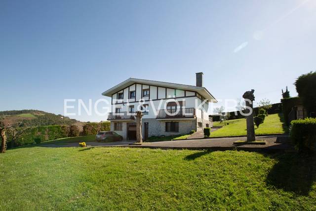 Casa-chalet en Venta en Barrika