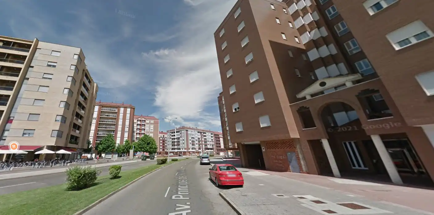 Locale commerciale in vendita a Príncipe De Asturias, imagen 2