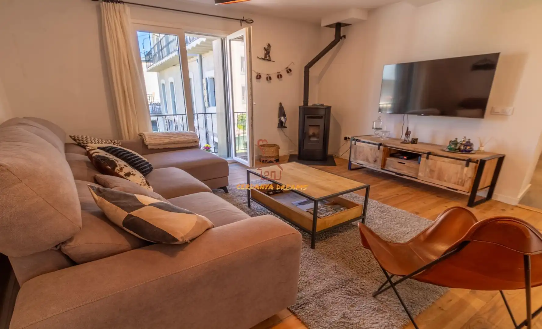 Living room of Ground floor for sale in Osséja  with Heating, Parquet flooring and Storage room