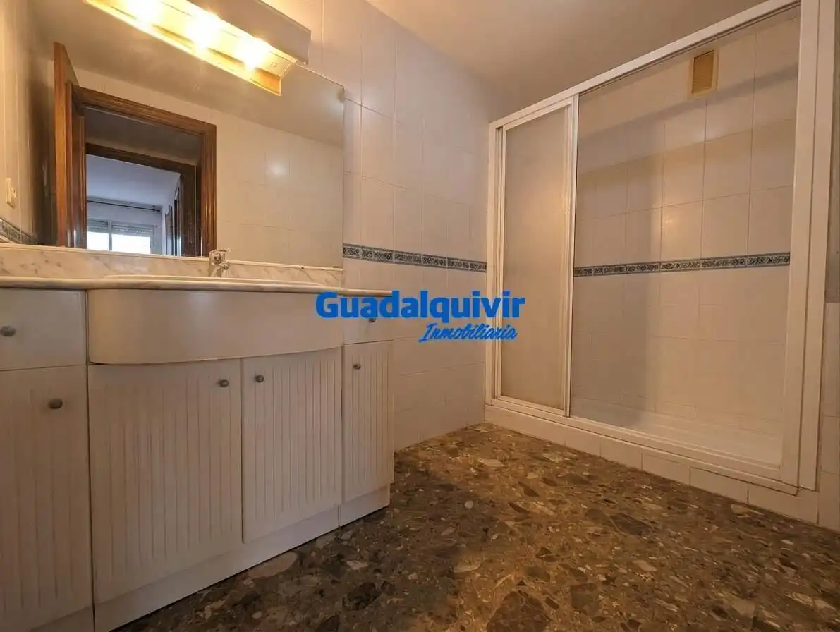 Flat with lift for sale in Avenida RAMON Y CAJAL, imagen 30