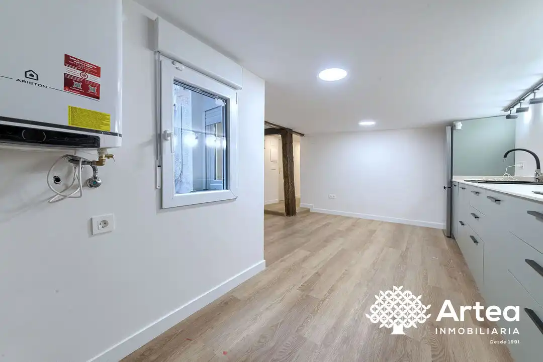 Piso en venta en Bilbao  con Balcón y Alarma