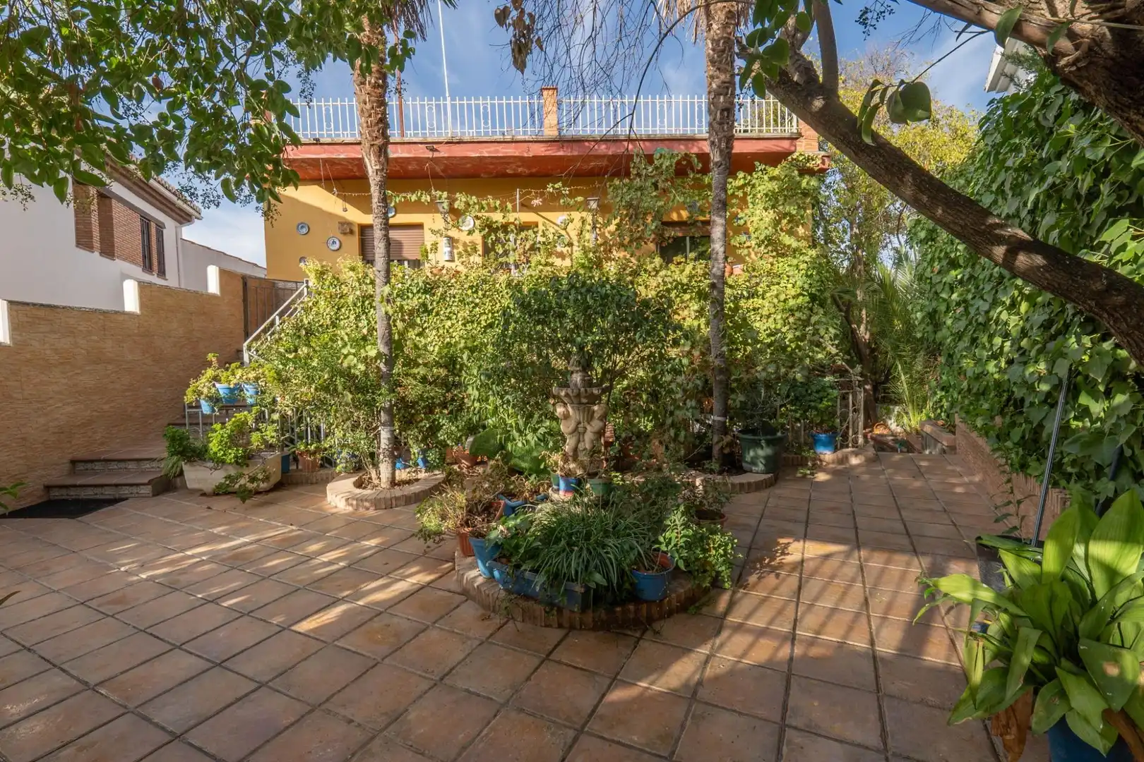Jardí de Casa o xalet en venda en La Zubia amb Calefacció, Jardí privat i Terrassa