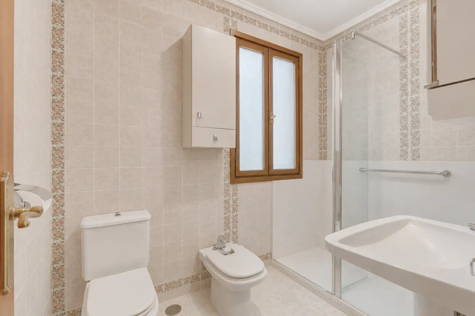 Baño de Piso en venta en Donostia - San Sebastián  con Calefacción y Terraza