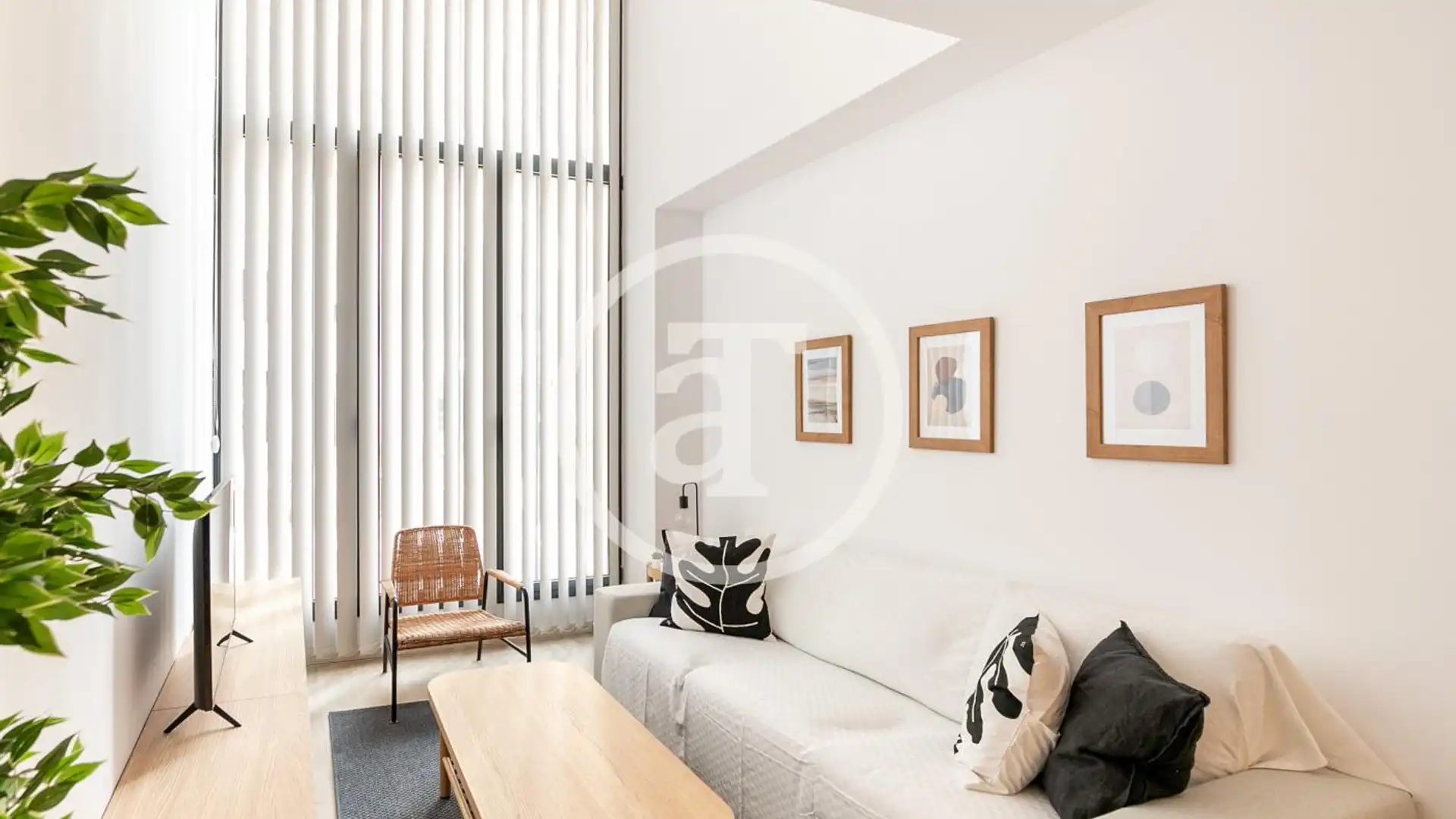 Sala d'estar de Dúplex de lloguer en  Barcelona Capital amb Aire condicionat, Calefacció i Moblat