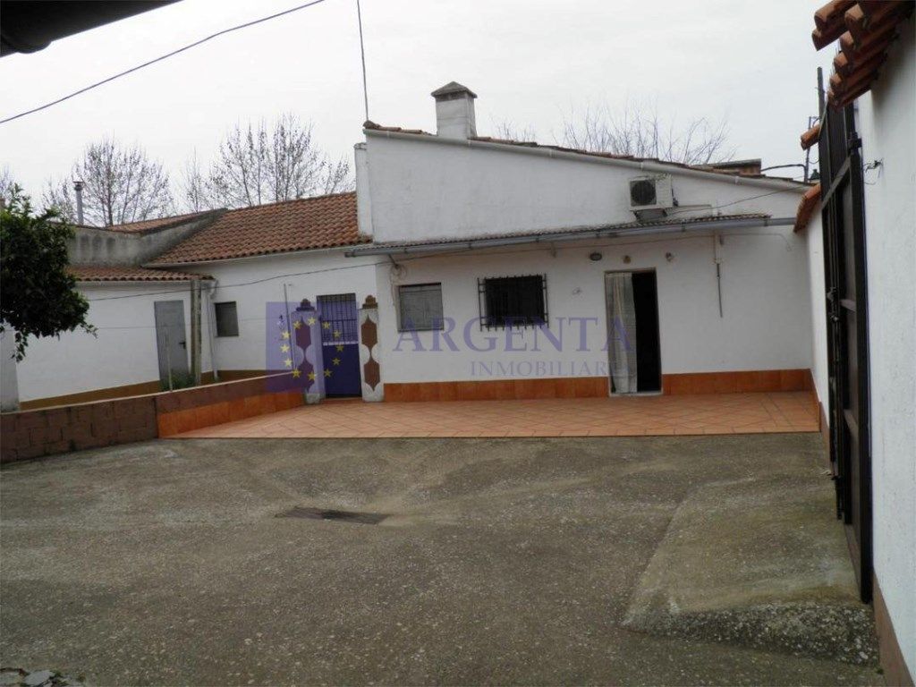 Finca rústica en venda a N/A, Valdesalor - Rincón de Ballesteros, Cáceres Capital