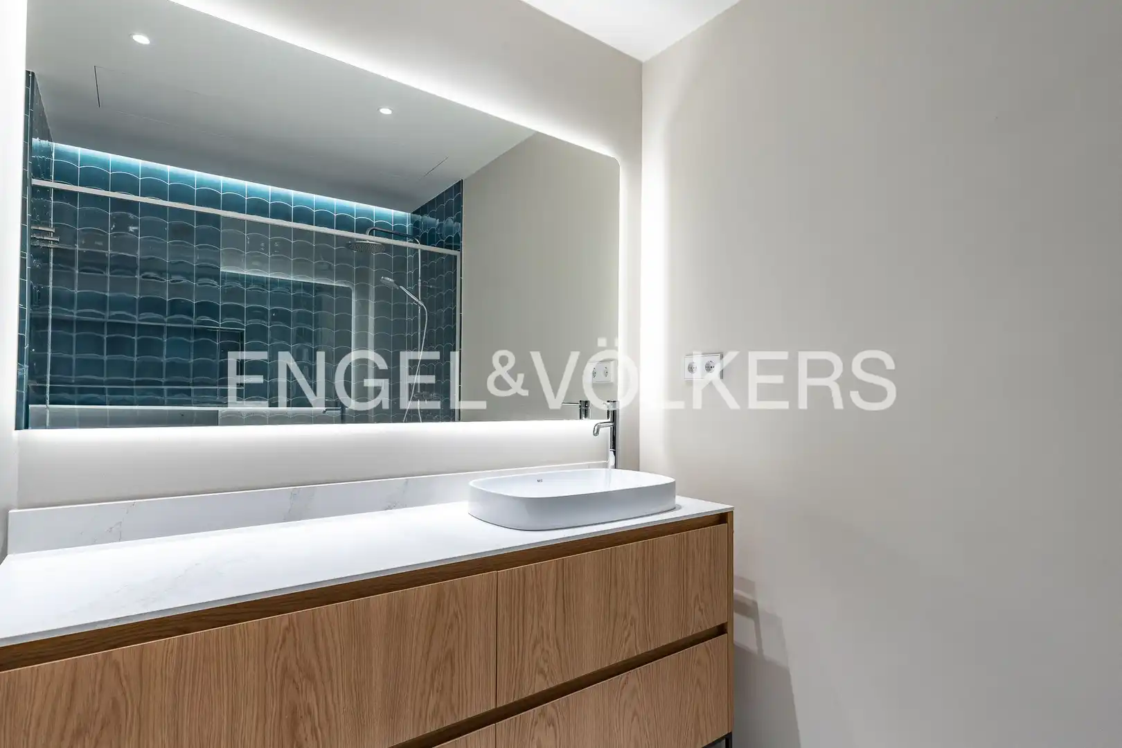 Bathroom of Flat for sale in Barcelona  with Air Conditioner, Heating and Parquet flooring