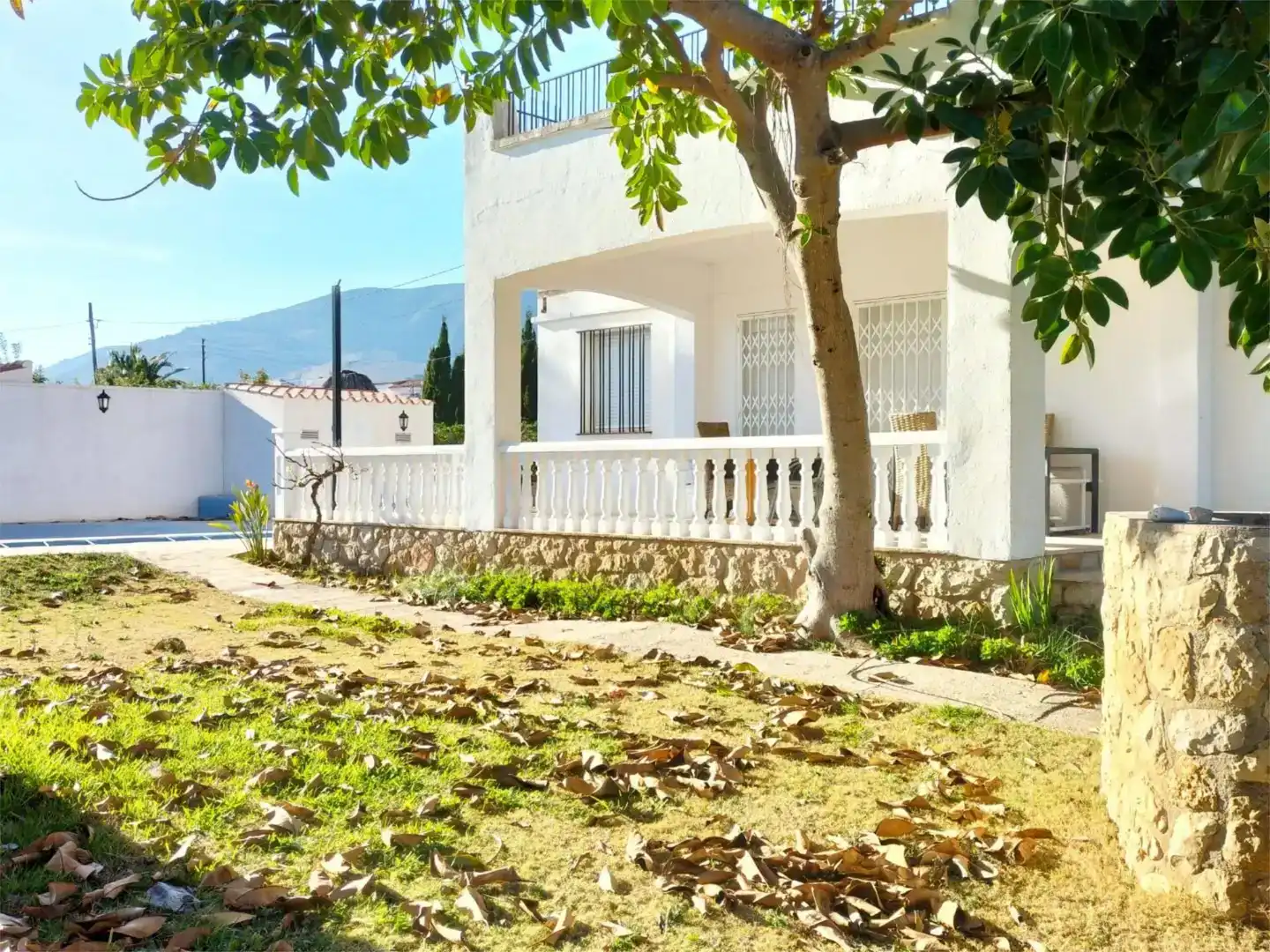 Vista exterior de Casa o xalet en venda en Alcanar amb Aire condicionat i Piscina