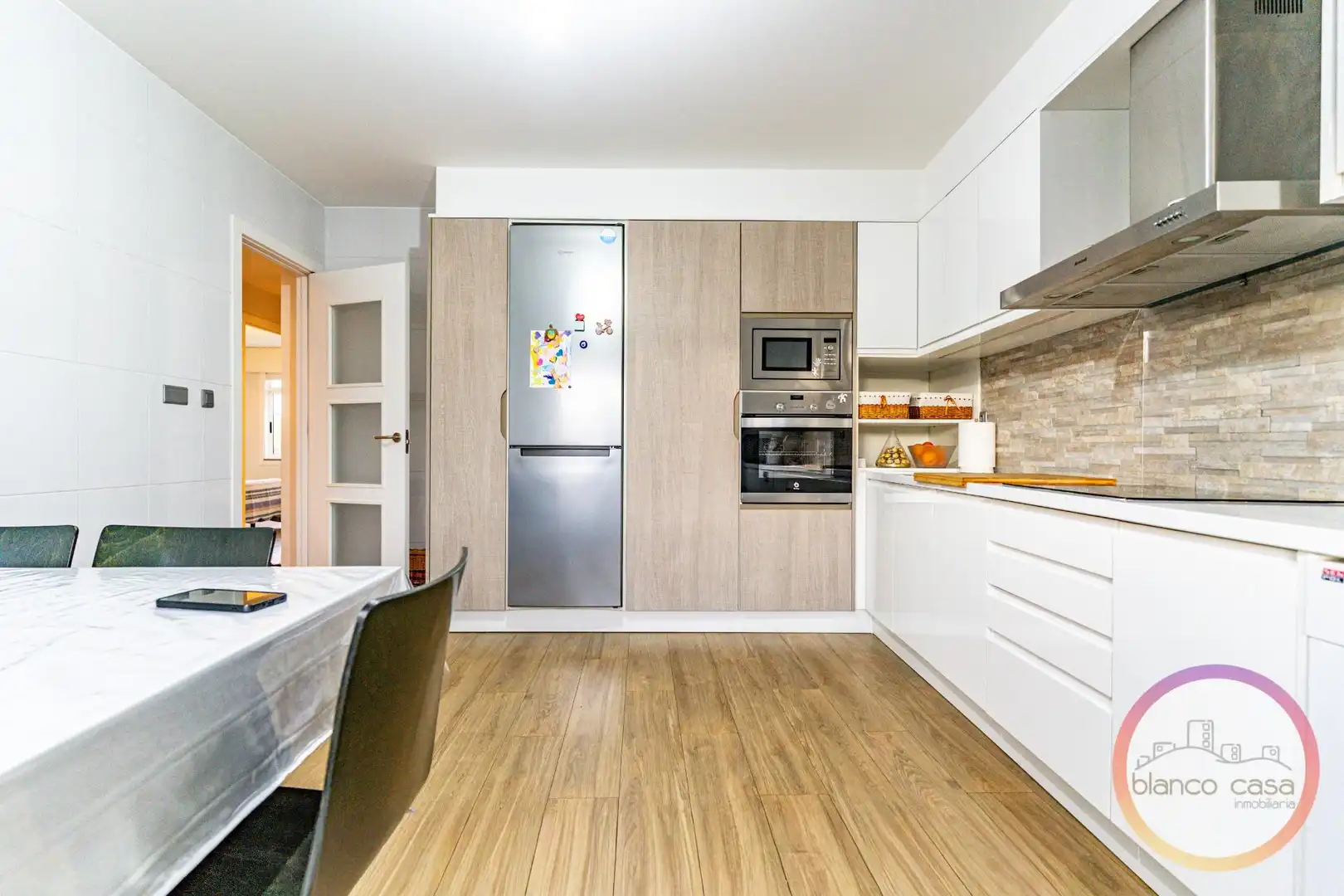 Cocina de Casa o chalet en venta en Carballo con Calefacción, Jardín privado y Trastero