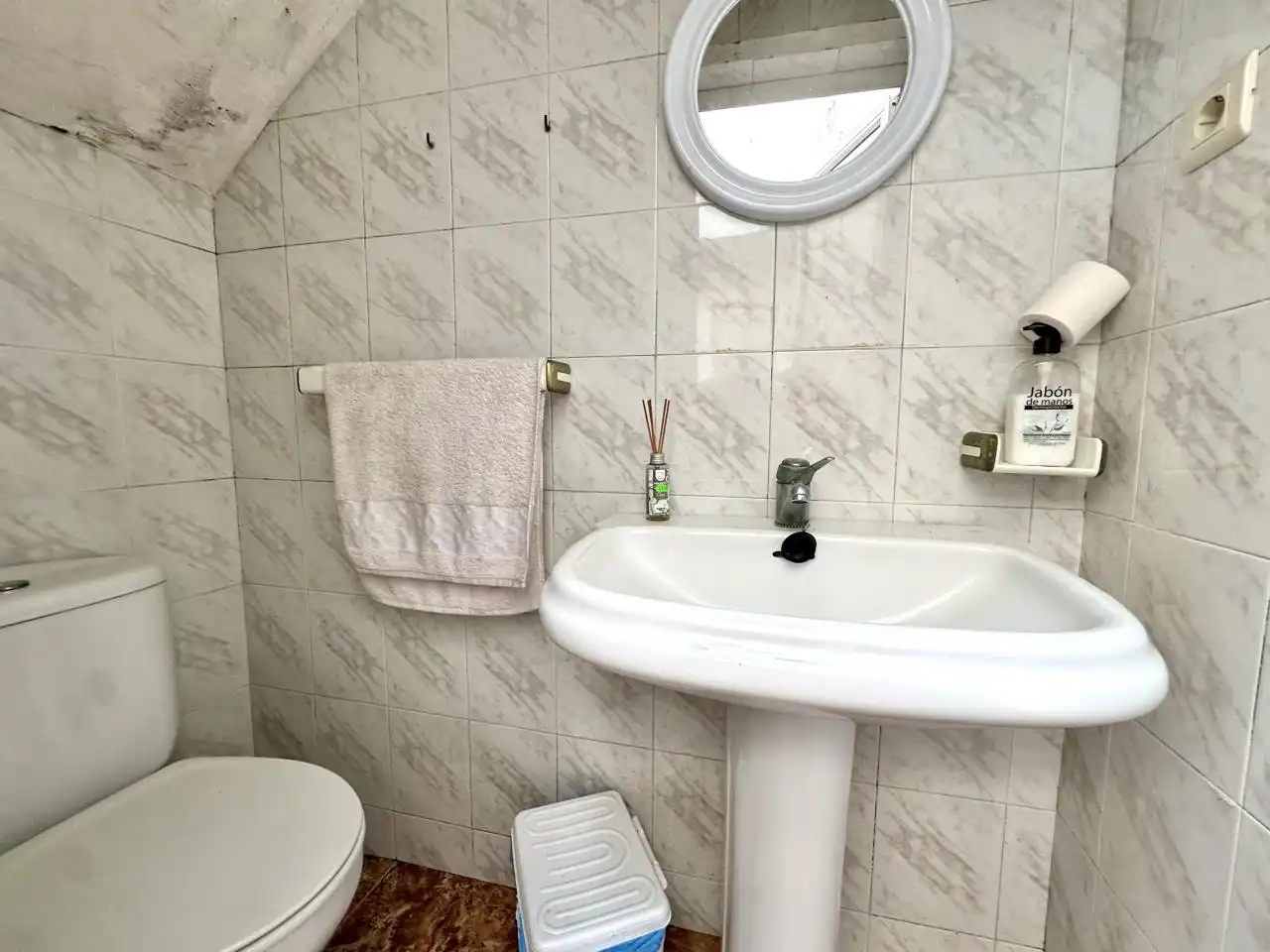 Bathroom of Ground floor for sale in Cuevas Bajas  with Private garden and Storage room