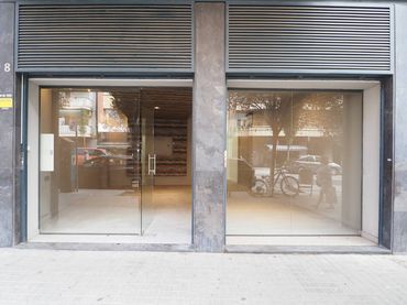 Local comercial en alquiler en Calle Girona 108