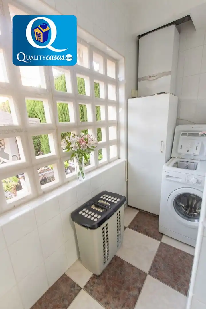 Chalet con piscina en venta en Garbinet - Vistahermosa, imagen 10