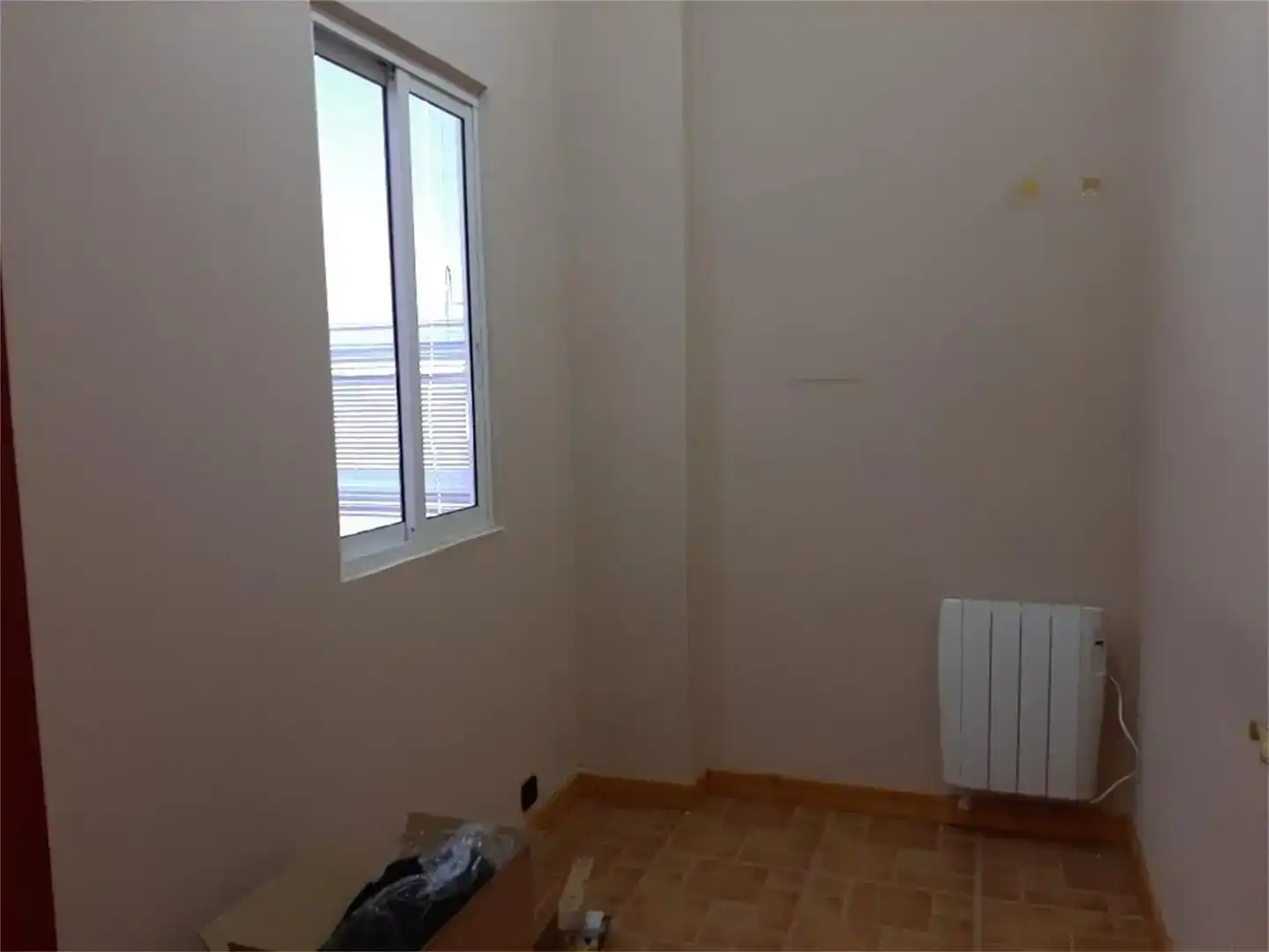Schlafzimmer von Geschaftsraum zum Verkauf in Miranda de Ebro mit Parkett