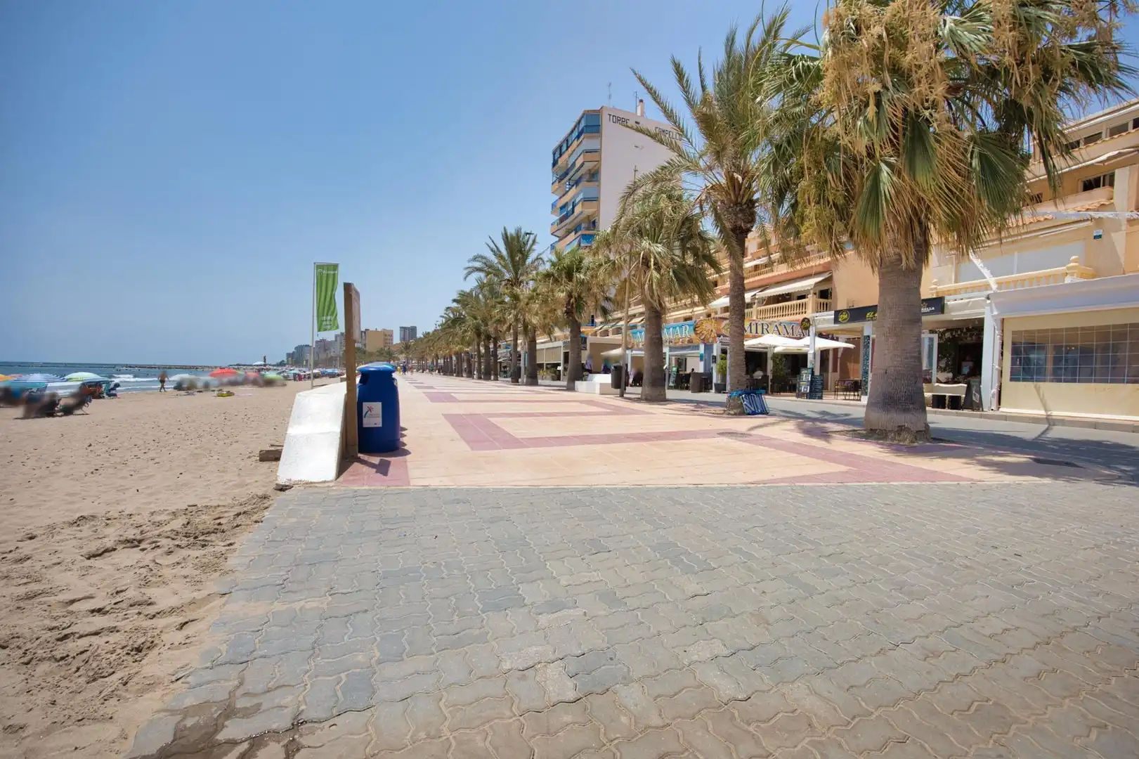 Außenansicht von Wohnungen zur Miete in El Campello mit Klimaanlage, Terrasse und Möbliert