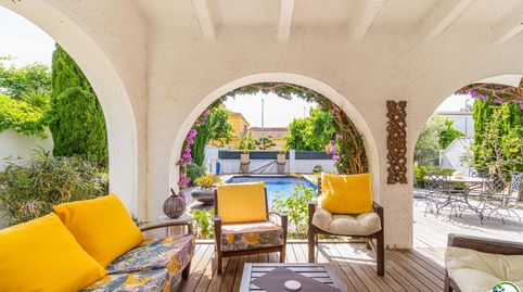 Espectacular casa reformada con piscina en Empuriabrava, imatge 4