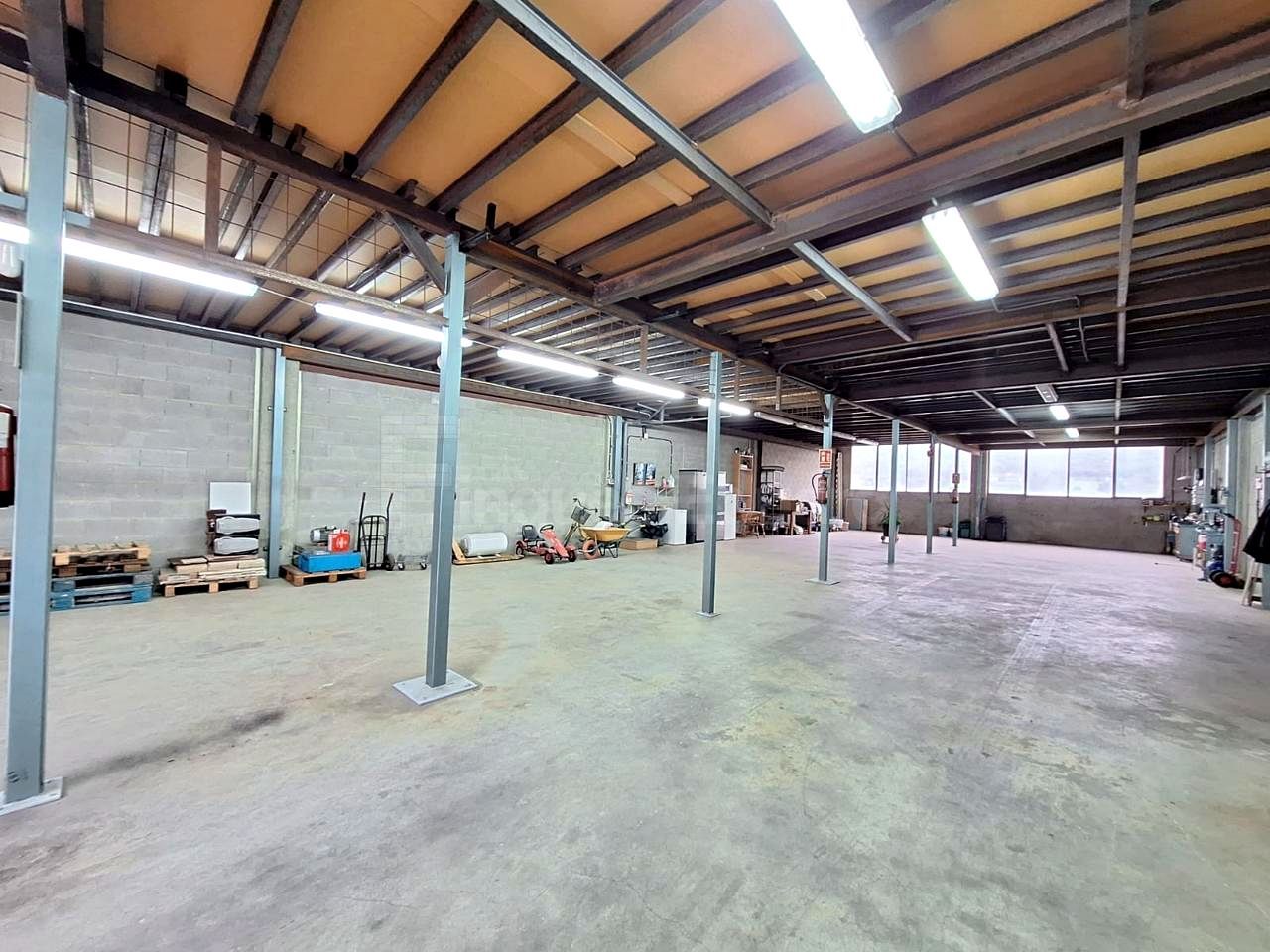 Industrial buildings for sale in Argentona