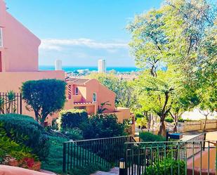 Vista exterior de Apartament en venda en Marbella amb Aire condicionat, Terrassa i Traster