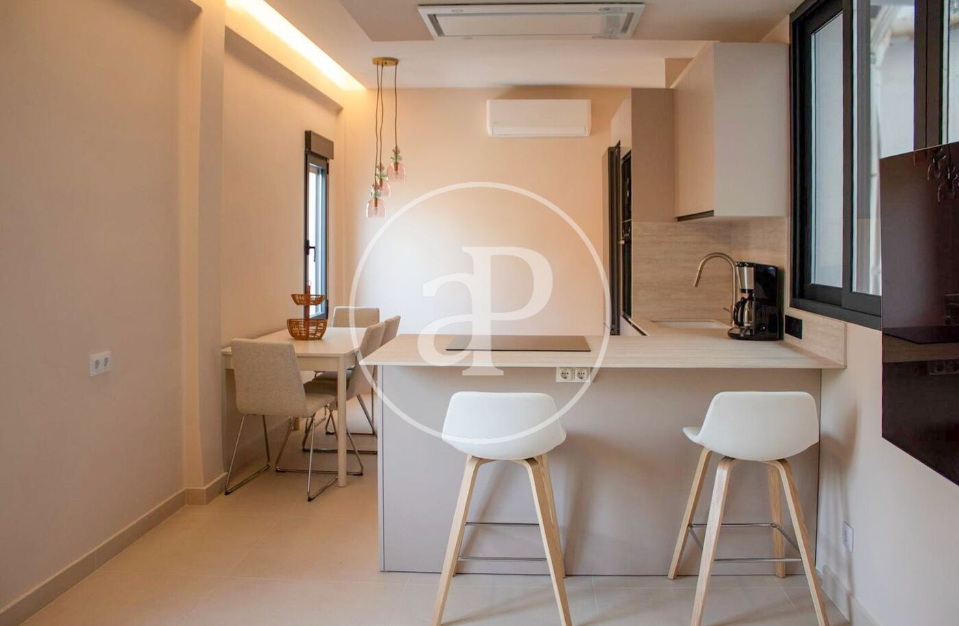 Kitchen of Flat to rent in  Valencia Capital  with Air Conditioner, Heating and Furnished