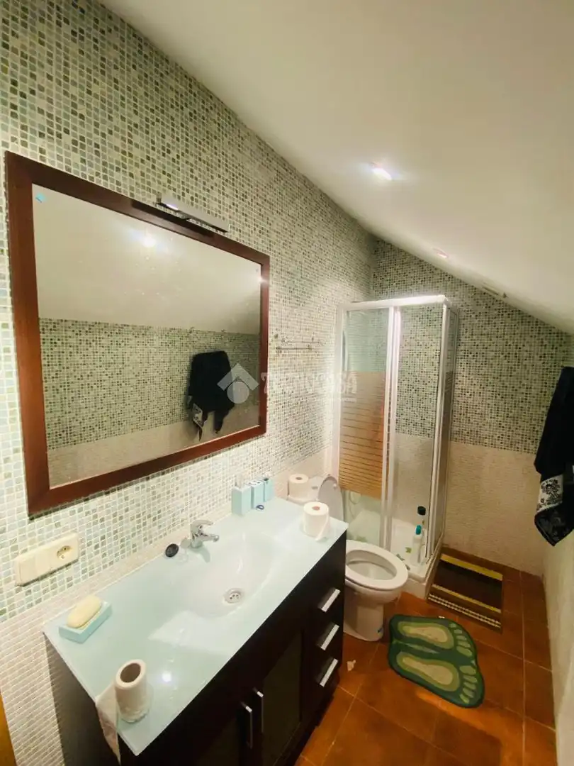 Badezimmer von Haus oder Chalet zum Verkauf in Escalona mit Klimaanlage, Abstellraum und Balkon