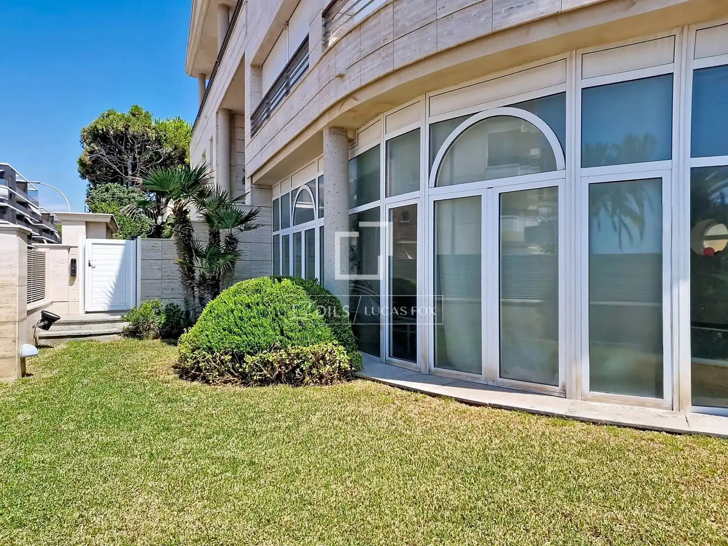Außenansicht von Haus oder Chalet zum Verkauf in Calafell mit Klimaanlage, Heizung und Privatgarten