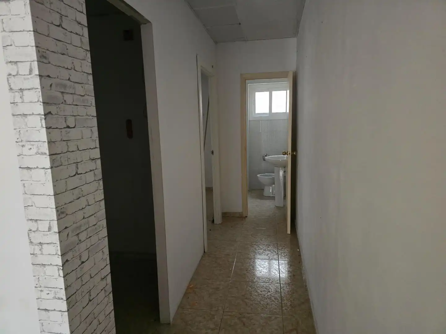 Bathroom of Commercial properties for rent in La Ràpita
